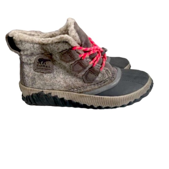 Sorel Out N About 1876841054 Kids Girls Gray Fur Trim Waterproof